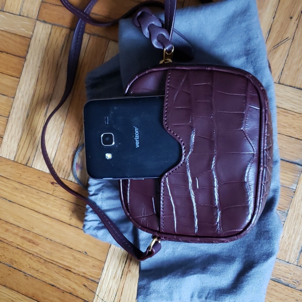 Alexander McQueen Croc-Effect Leather Camera Bag - Picture 12 of 12